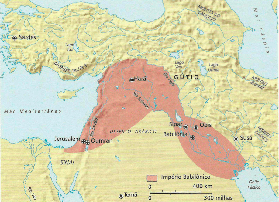 O Império Babilônio depois de Nabucodonosor Depois da morte de Nabucodonosor em 562 a.C., o Império Babilônio entrou em declínio e, por fim, foi capturado pelos persas sob o comando de Ciro em 539 a.C.